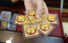 Gi&#225; v&#224;ng h&#244;m nay ng&#224;y 14/11 đột ngột giảm rất mạnh