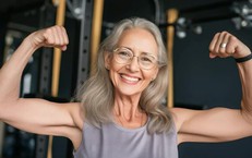 9 hoạt động thể thao n&#234;n ưu ti&#234;n để chống mất cơ trong giai đoạn m&#227;n kinh