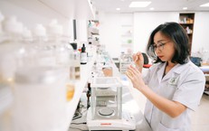 Cỏ Mềm 10 năm: h&#224;nh tr&#236;nh đưa mỹ phẩm Việt vươn tầm quốc tế