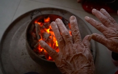 Coi chừng ngộ&#160;độc&#160;kh&#237;&#160;CO khi đốt&#160;than&#160;sưởi&#160;ấm&#160;