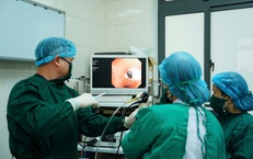 Hai bệnh nh&#226;n tho&#225;t nguy kịch nhờ gắp dị vật đường thở kịp thời