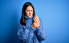 6 c&#225;ch tự nhi&#234;n gi&#250;p giảm b&#249;ng ph&#225;t vi&#234;m khớp khi trời lạnh