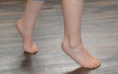 5 kiểu đi bộ h&#224;ng ng&#224;y gi&#250;p khỏe khớp, tăng cường sự dẻo dai