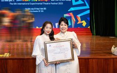 NSND Hồng V&#226;n đ&#243;n tin vui ở tuổi U60