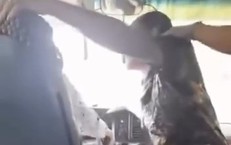 Triệu tập người đ&#224;n &#244;ng đ&#225;nh t&#224;i xế xe bu&#253;t