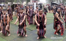 Sức mạnh nam nhi trong nghi lễ kết nghĩa của người Cơ Tu