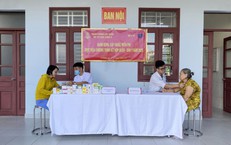 Hơn 300 thương bệnh binh v&#224; người c&#243; c&#244;ng được V&#249;ng 5 Hải qu&#226;n kh&#225;m bệnh, cấp thuốc miễn ph&#237;