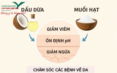 Giải ph&#225;p tự nhi&#234;n cho da kh&#244; nứt nẻ chai sần chỉ từ dầu dừa v&#224; nước muối ấm