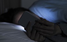 Thức khuya, bỏ bữa sáng, stress gây viêm loét và trào ngược dạ dày