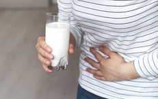 4 loại đồ uống n&#234;n tr&#225;nh khi bị đầy bụng