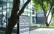 Trường xin lỗi vì bằng đại học không được công nhận ở Việt Nam