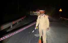 Xuất hiện hố sụt l&#250;n tr&#234;n tuyến Quốc lộ 49 ở Huế