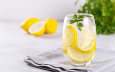 Uống nước chanh có chữa khỏi bệnh gout không?