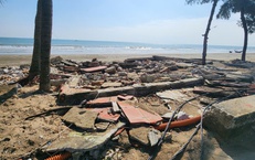 Đầu tư 2,5 tỷ đồng 'vá' tuyến kè biển Sầm Sơn