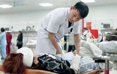 Bác sĩ Bạch Mai, Việt Đức theo dõi sát sao sức khoẻ 9 nạn nhân vụ tai nạn thảm khốc ở Lào Cai