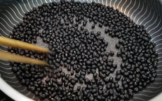 Chuyên gia lý giải lý do đậu đen rang lại tốt cho sức khỏe