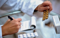 Người bệnh phản ảnh không được kê đơn thuốc ngoại trú trên 30 ngày, Bộ Y tế yêu cầu gì với đơn vị liên quan?