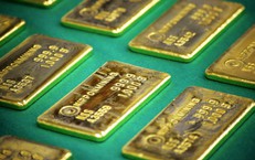 Gi&#225; v&#224;ng giảm nhẹ khi nh&#224; đầu tư thận trọng trước cuộc họp của Fed