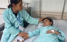 X&#243;t thương cậu b&#233; người T&#224;y 11 tuổi mồ c&#244;i cha, chống chọi với bệnh tật cần gi&#250;p đỡ