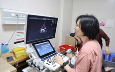 Hơn 300 trẻ được kh&#225;m s&#224;ng lọc tim bẩm sinh miễn ph&#237; tại Bệnh viện Sản Nhi tỉnh Ph&#250; Thọ