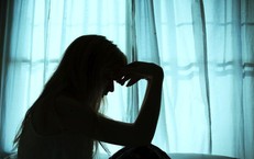 WHO: Sự c&#244; đơn g&#226;y hại như h&#250;t 15 điếu thuốc/ng&#224;y – l&#224;m c&#225;ch n&#224;o để vượt qua một c&#225;ch tự nhi&#234;n?