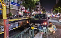 &#212; t&#244; mất l&#225;i h&#250;c đổ chục m&#233;t dải ph&#226;n c&#225;ch giữa phố T&#226;y Sơn