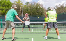 Đừng chủ quan khi chơi pickleball