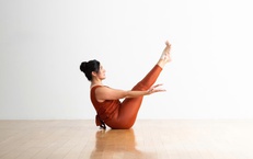 6 tư thế yoga gi&#250;p l&#224;m săn chắc cơ bụng
