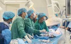 190 ng&#224;y gi&#224;nh lại sự sống cho b&#233; sinh non bị bỏ rơi