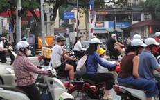 H&#224; Nội dự kiến hỗ trợ tối đa 5 triệu/người để đổi xe m&#225;y xăng
