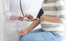 Biến chứng thai kỳ c&#243; thể cảnh b&#225;o nguy cơ đột quỵ sau n&#224;y