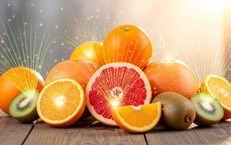 Vitamin tan trong nước: Bổ sung thế n&#224;o để cơ thể hấp thu tối ưu?