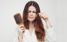 C&#225;c phương ph&#225;p chữa trị rụng t&#243;c v&#224; t&#225;c dụng phụ n&#234;n biết