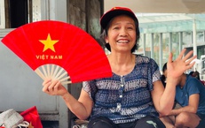 Người phụ nữ cả 4 lần đi xem hợp luyện, sơ duyệt và tổng duyệt diễu binh, diễu hành