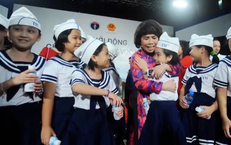 Anh h&#249;ng Lao động Th&#225;i Hương: &#39;Dinh dưỡng học đường phải l&#224; hạ tầng mềm của quốc gia&#39;