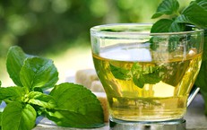 Giảm đau họng tự nhiên: 6 biện pháp thay thế siro ho hiệu quả tại nhà