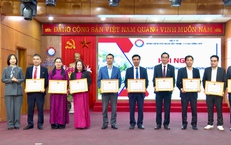 Nhiều tập thể, cá nhân của Bệnh viện Hữu nghị Việt Nam - Cuba Đồng Hới nhận Bằng khen của Bộ Y tế