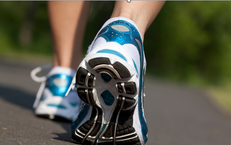 Mỗi ngày nên đi bộ bao nhiêu là đủ? Nghiên cứu cho thấy không cần 10.000 bước vẫn khỏe mạnh