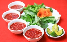 Người đàn ông ở Hà Tĩnh nguy kịch sau khi ăn tiết canh dê