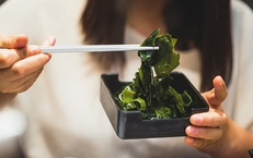 Chế độ dinh dưỡng cho người bệnh suy giáp: Nên ăn gì và kiêng gì để kiểm soát bệnh hiệu quả?