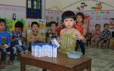 Xây dựng thói quen ăn uống lành mạnh cho trẻ từ sớm