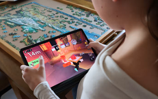 Sau một tháng cấm mạng xã hội: Giới trẻ Australia thích nghi ra sao?