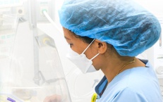 Giành giật sự sống cho bé sơ sinh nặng 500 gram tại Nghệ An