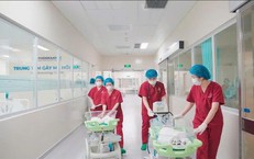 Kỳ tích tại PhenikaaMec giữ thai sinh ba tự nhiên cho sản phụ suy giảm dự trữ buồng trứng nặng