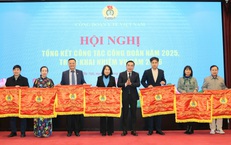 Công đoàn chủ động tham gia xây dựng, giám sát thực hiện chính sách tiền lương, phụ cấp... cho cán bộ y tế