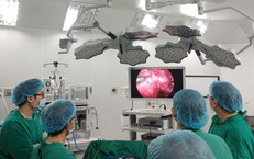 Mổ ruột thừa, bác sĩ phát hiện ung thư thận ở bệnh nhân 76 tuổi