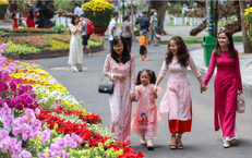 Đi bộ lâu: Làm thế nào để chân không bị quá tải?