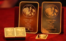 Giá vàng thế giới lao dốc