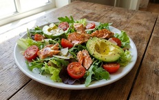 Nên ăn gì trước khi uống rượu: 5 loại thực phẩm giúp giảm say và bảo vệ dạ dày trong dịp Tết