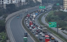 Giao thông cửa ngõ Thủ đô 'dễ thở' trong ngày cuối của kỳ nghỉ Tết Dương lịch 2026